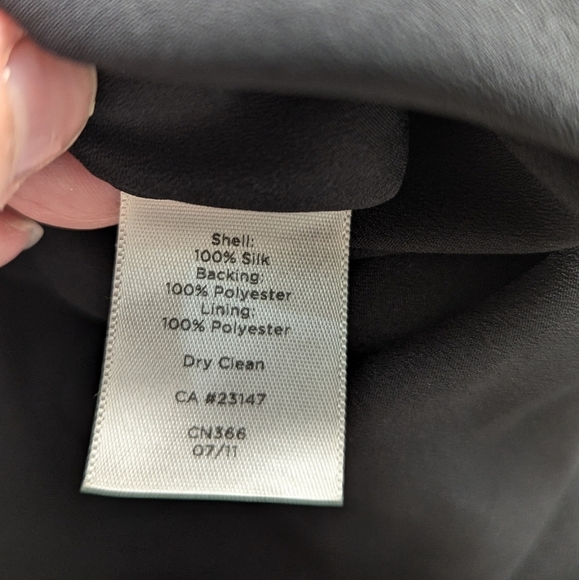 Talbots Chic Black 100% Silk Tiered Ruffle Knee Length Elegant Skirt Size 6P - Picture 7 of 7